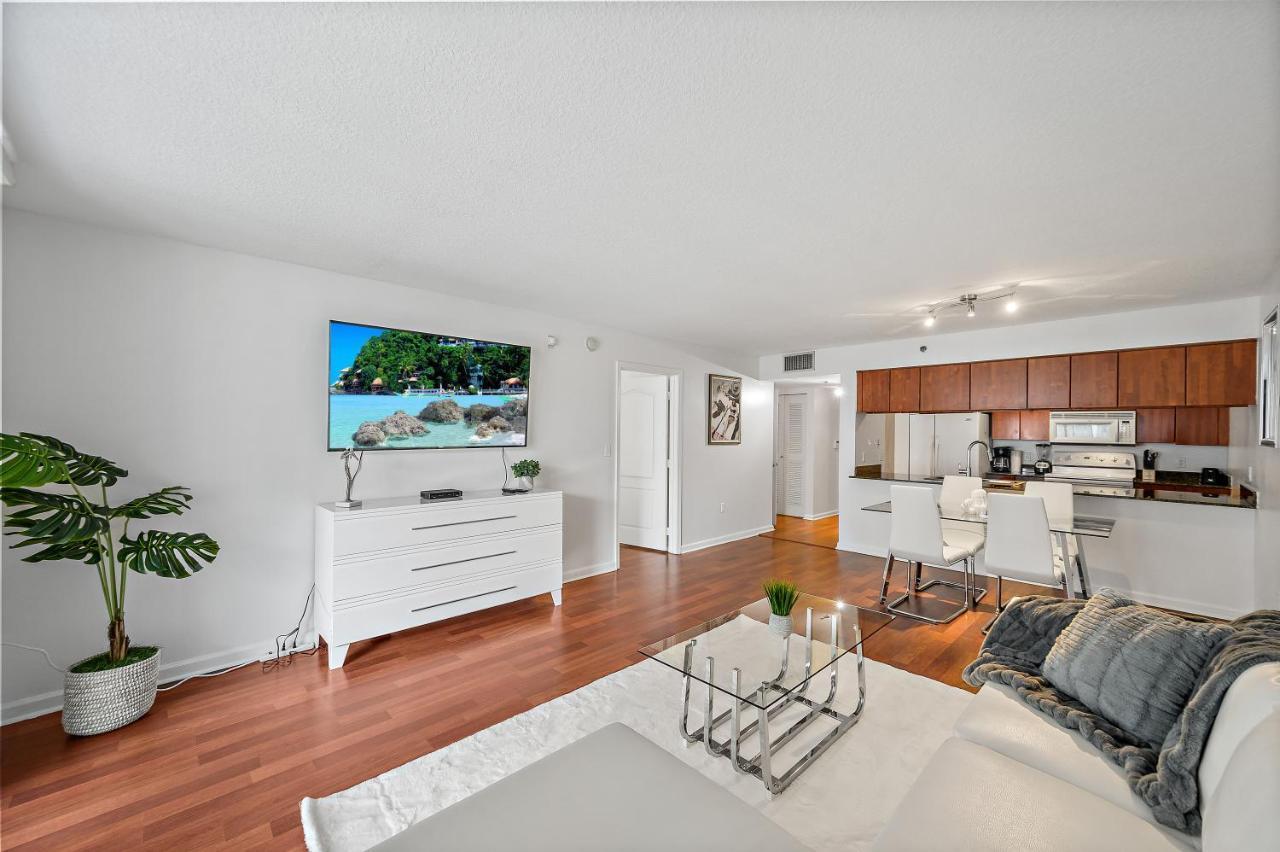 Amazing Brickell Unit With Views & Free Parking Apartamento *